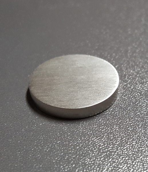 stalowy_element_dekoracyjny_okragly stalowy element dekoracyjny okragly